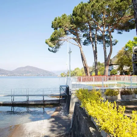 Apartment Attico 180° - With Stunning Lake View And Pool Angera