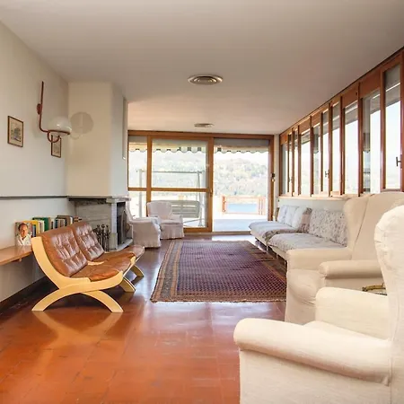 Apartment Attico 180° - With Stunning Lake View And Pool *